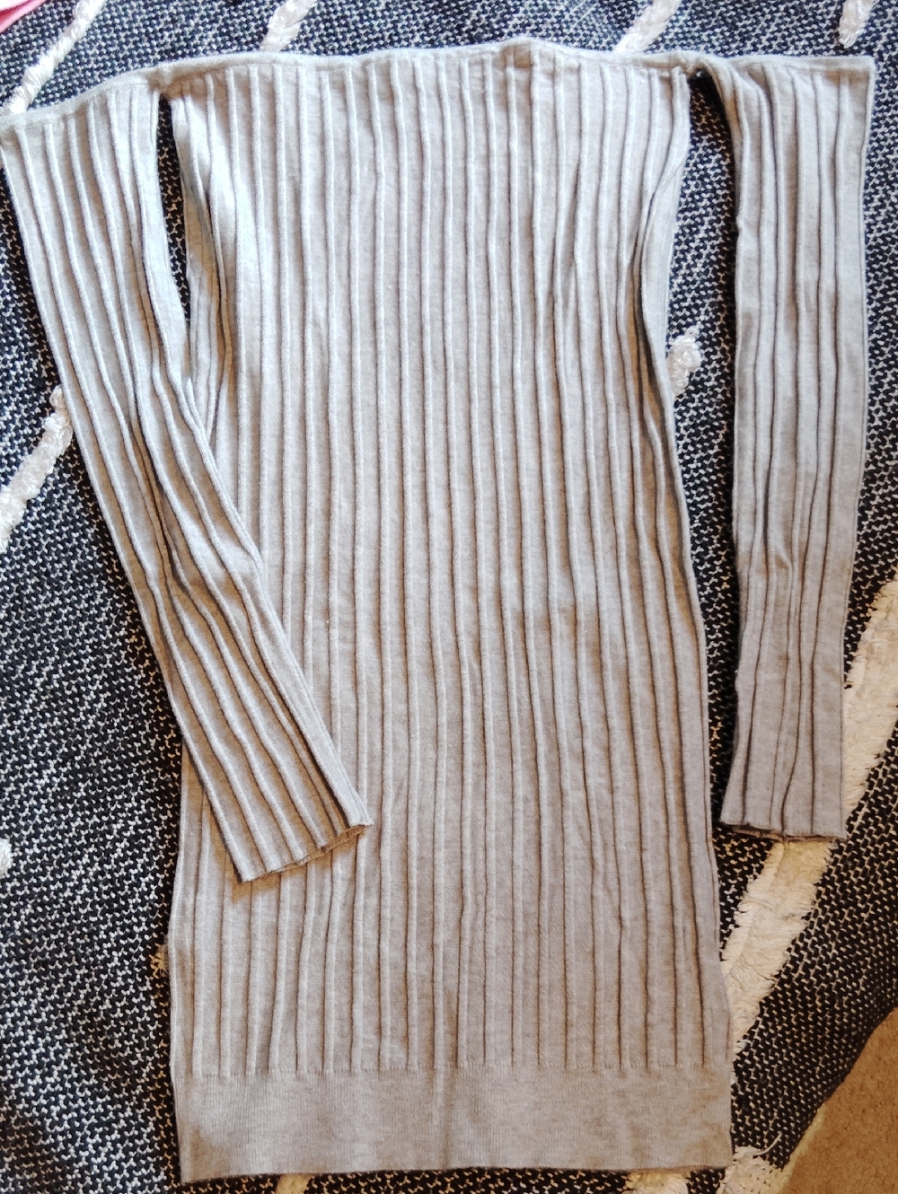 Forever 21 Ribbed Off-Shoulder Long Sleeve Dress in Light Gray